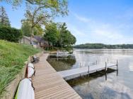 Lovely Lakeside Cottage W Private Dock, Firepit, Grill, Bikes