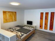 Schicke & Komfortable 1 Zimmer Wohnung Nahe Flughafen & Messe – zdjęcie 1
