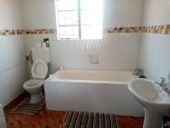Lovely 1 Bedroom Apartment With Bath And Kitchen – photo 3
