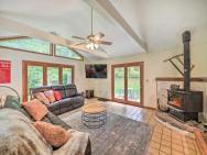 Spacious Mtn Home About 5 Miles To Jiminy Peak! – photo 4