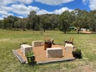The Country Cottages - A Mudgee Bushland Group Escape