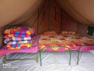 Camping At Deoriatal Adventure Camps – zdjęcie 3