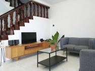 Grand Height Homestay 7a 10pax 4rooms