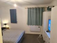 Lovely Fully Furnished One Bed Flat To Let