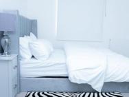 1 Bed Luxury Comfortable Apt – zdjęcie 7