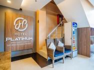 Reddoorz Plus @ Hotel Platinum Occidental Mindoro