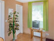 Nice Home In Eichigt-ot Sssebach With 2 Bedrooms And Internet – photo 3