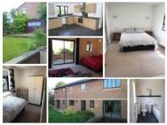 6 Bedroom House For Corporate Stays In Kettering