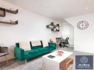 Arete Serviced Accommodation - 3 Bedrooms, 4 Beds, With Parking – zdjęcie 7