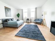Full House Apartment Mcity L10