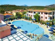 Amazing Apartment In Sos Alinos Nu With Outdoor Swimming Pool, Wifi And 2 Bedrooms