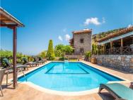 Amazing Home In Milatos, Lasithi With 4 Bedrooms, Private Swimming Pool And Outdoor Swimming Pool