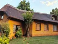 Cozy Cottage In The Cradle Of Humankind – photo 4