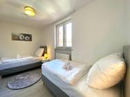 Monteur/ferien Apartment Bis 4 Personen Mit Balkon, Grill, Smart-tv, Küche