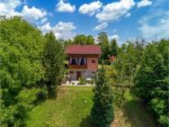 Nice Home In Dragovanscak With Jacuzzi, Wifi And 2 Bedrooms