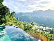 3 Bdr - Luxury Cliffside Bamboo Villa