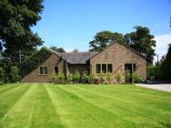 Calder Cottage In The Ribble Valley