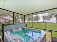 Cozy Frostproof Escape With Private Hot Tub!