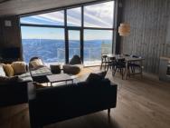 Cosy Apartment With Ski In/out
