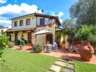 Amazing Home In Camaiore With 3 Bedrooms, Wifi And Private Swimming Pool – zdjęcie 3
