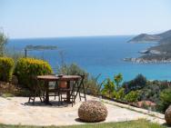 Wonderful Maisonette Overlooking The Aegean Sea – photo 4