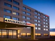 Courtyard By Marriott Montreal Airport – photo 2