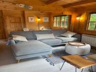 O Dan Y Coed Swedish Log Cabin With Wood Fire Hot Tub – zdjęcie 4