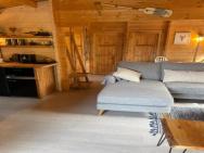 O Dan Y Coed Swedish Log Cabin With Wood Fire Hot Tub – photo 6