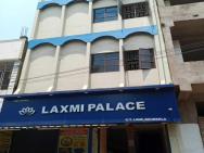 Oyo Flagship 81322 Laxmi Palace
