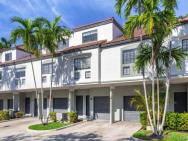 Modern Townhouse Apartments Near The Turnberry Golf Course, Aventura Mall, And Sunny Isles Beach – photo 7
