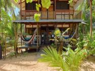 Arrecife Punta Uva - Hospedaje, Bar Y Restaurante - Frente Al Mar