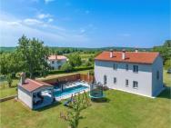 Beautiful Home In Nedescina With 6 Bedrooms, Wifi And Outdoor Swimming Pool – zdjęcie 6