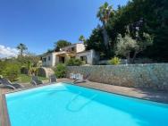 06ar - Spacious Villa With Garden And Private Pool