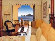 Lovely 2br Suite Near Ocean In Cabo