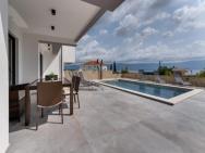 Villa Lavanda -semi-detached Villa With A Pool And A Panoramic View, Close To A Sandy Beach – zdjęcie 6