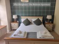 Llew Accommodation - The Townhouse