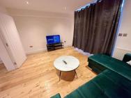 1 Bed Room Flat Near Central