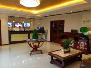 Greentree Inn Hebei Qinhuangdao Changli County Minsheng Road Walking Street Express Hotel – photo 3