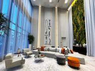 High Floor Luxury Apartment Amazing 180 Degrees Doral View