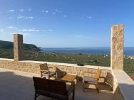 Lovely 3-bed Villa. Private Pool In Agios Nikolaos – zdjęcie 9