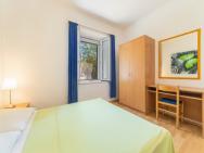 Apartment Horizont - 150 M From Pebble Beach: A1-filip Brist. Riviera Makarska – photo 2