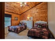 Ridge View Cabin - Fall Home Away From Home