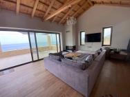 Lovely 3-bed Villa. Private Pool In Agios Nikolaos – zdjęcie 2