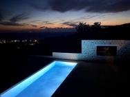 Lovely 3-bed Villa. Private Pool In Agios Nikolaos – zdjęcie 12