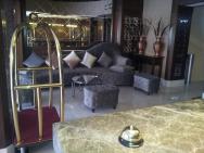 Hotel Azdif