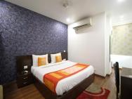 Fabhotel Mukund Residency By Oyo Rooms