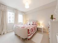 1 Bed Apartment In West London