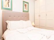 Central Pimlico Home, Colourful With 2 Bedrooms – photo 17