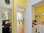 Yellow Apartment Old Town – zdjęcie 5