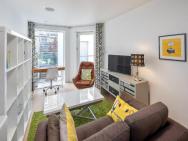 1 Bed Apartment In Clerkenwell With Balcony